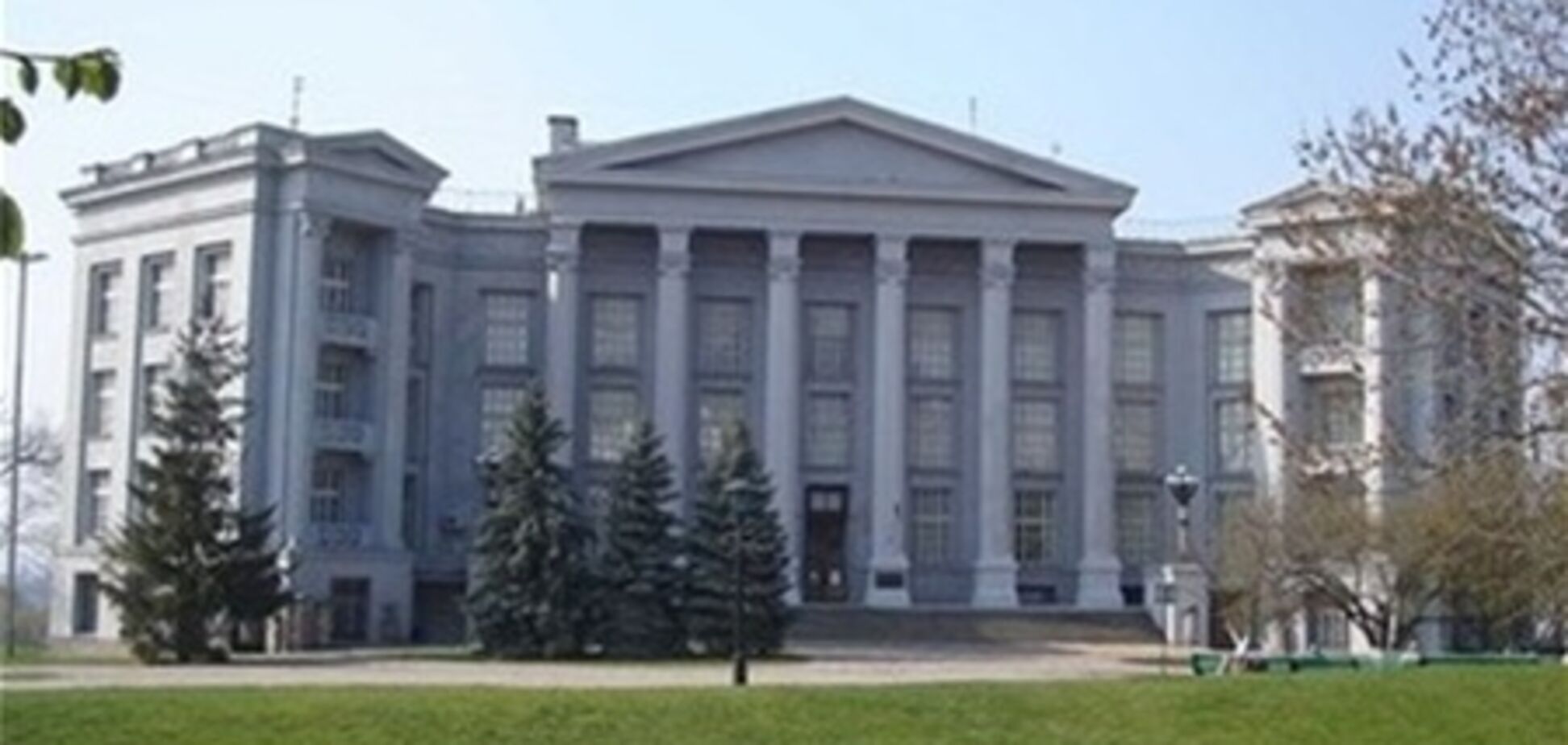 Музей истории Украины может сползти со Старокиевской горы