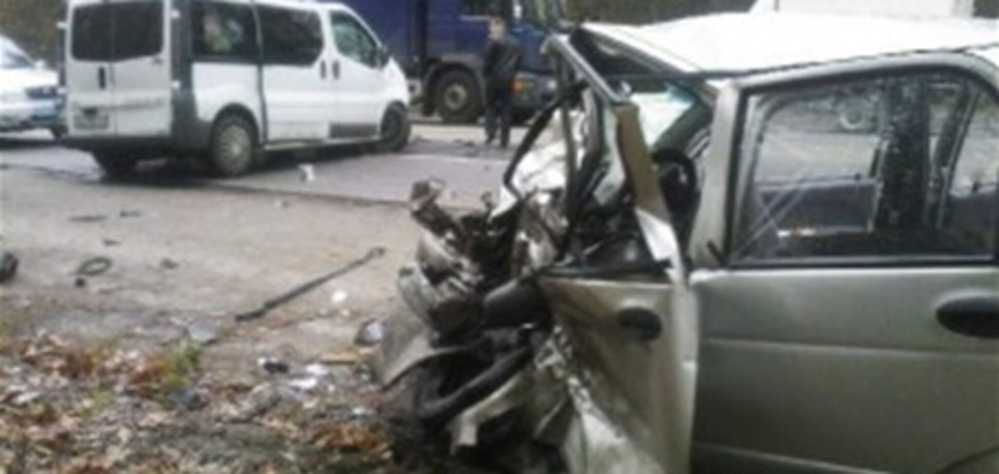 Ужасное ДТП под Киевом: 'Опель' разорвал пополам 'Дэу Матиз'