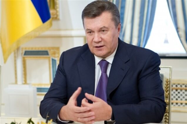 Янукович поздравил Си Цзиньпина с избранием на пост генсека ЦК КПК