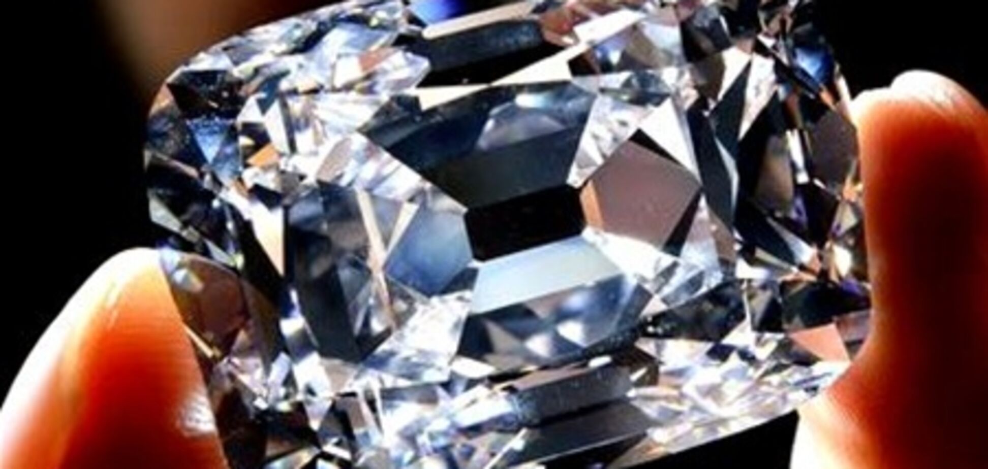 Гигантский бриллиант продан за $ 21,5 млн