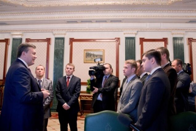 Янукович показал студентам свою 'кухню'