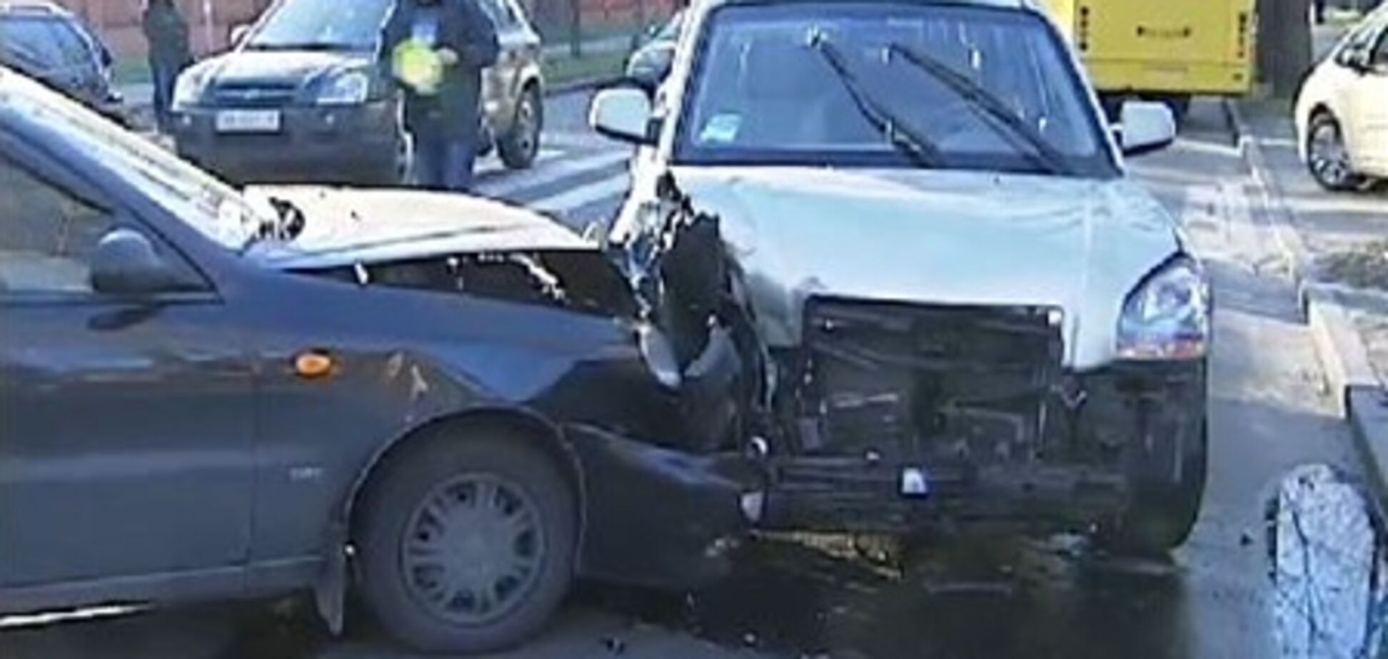 В Киеве женщина протаранила три машины и сбила бабушку