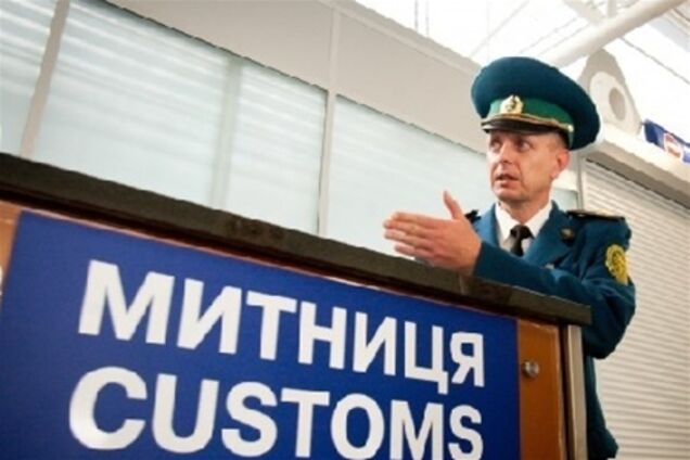 Митниця викрила зловживання двох автодилерів на десятки мільйонів гривень