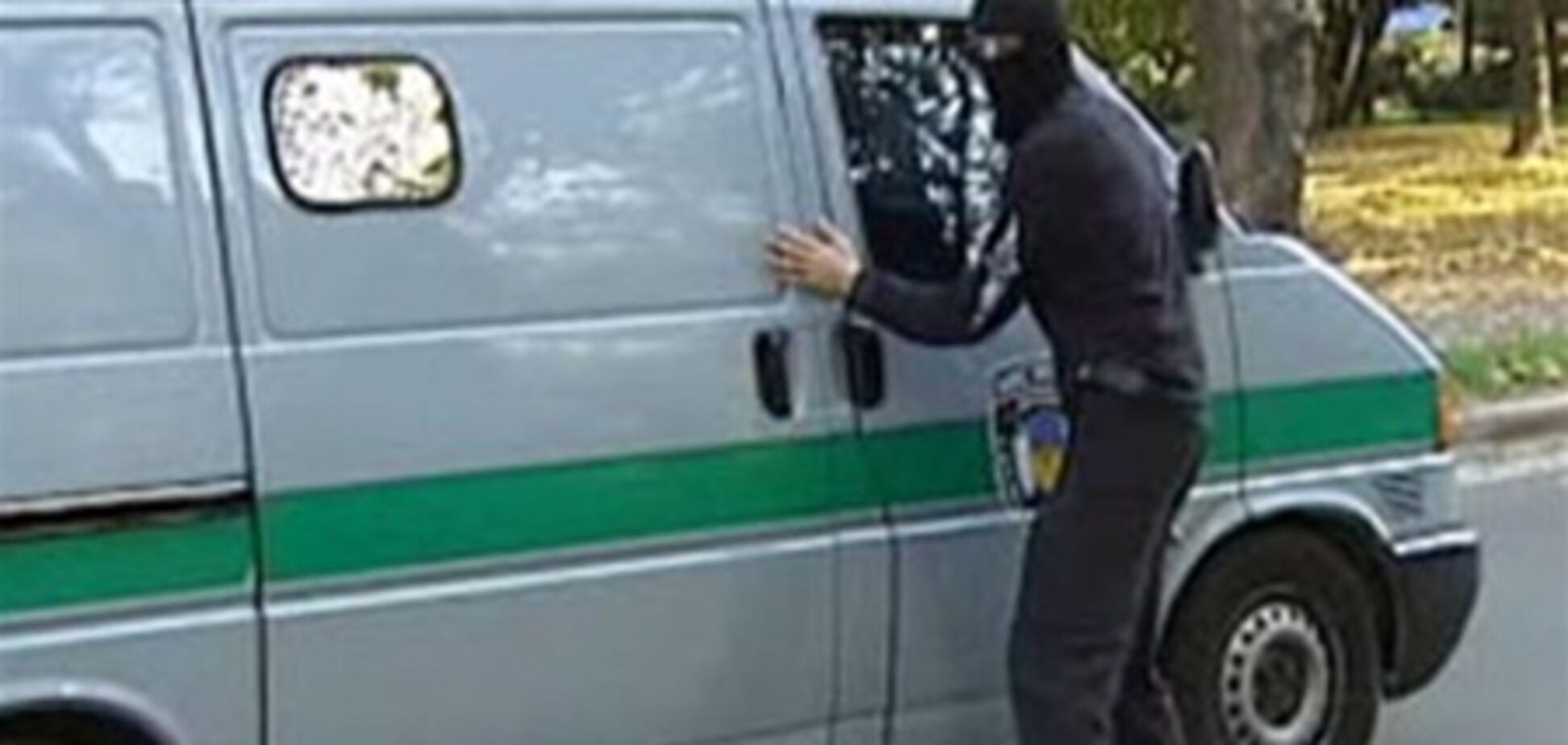 В столице напали на инкассаторскую машину