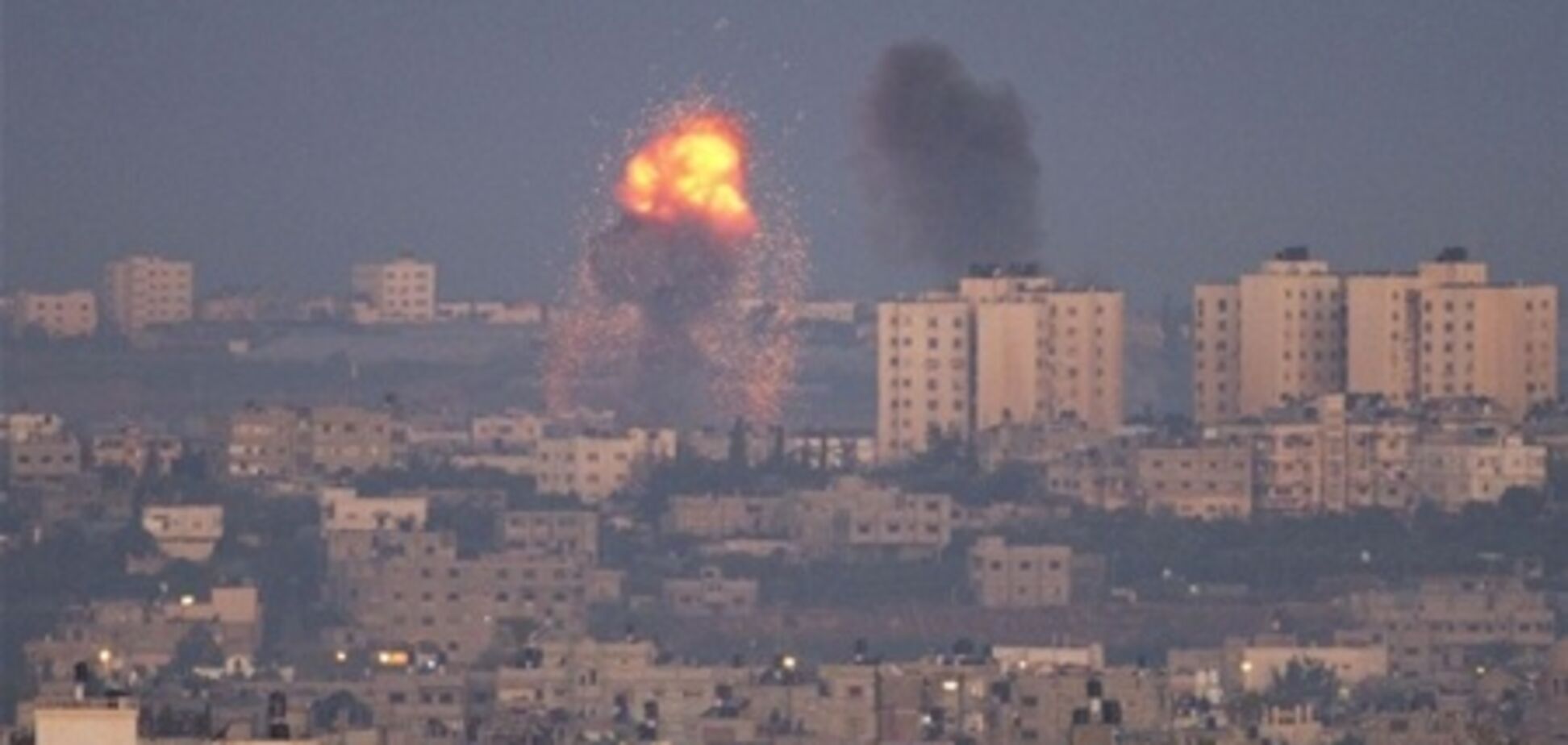 Израиль атаковал в Газе офисы международных СМИ