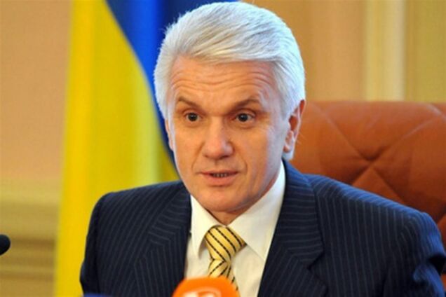 Литвин убеждает новоизбранных депутатов отказаться от практики 'пианистов'