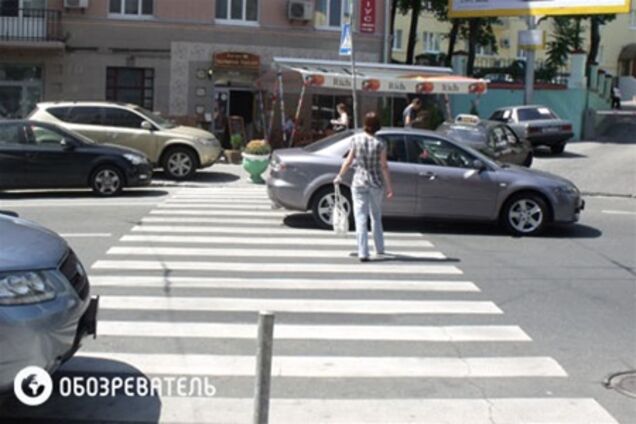 Возле КПИ на зебре сбили школьницу