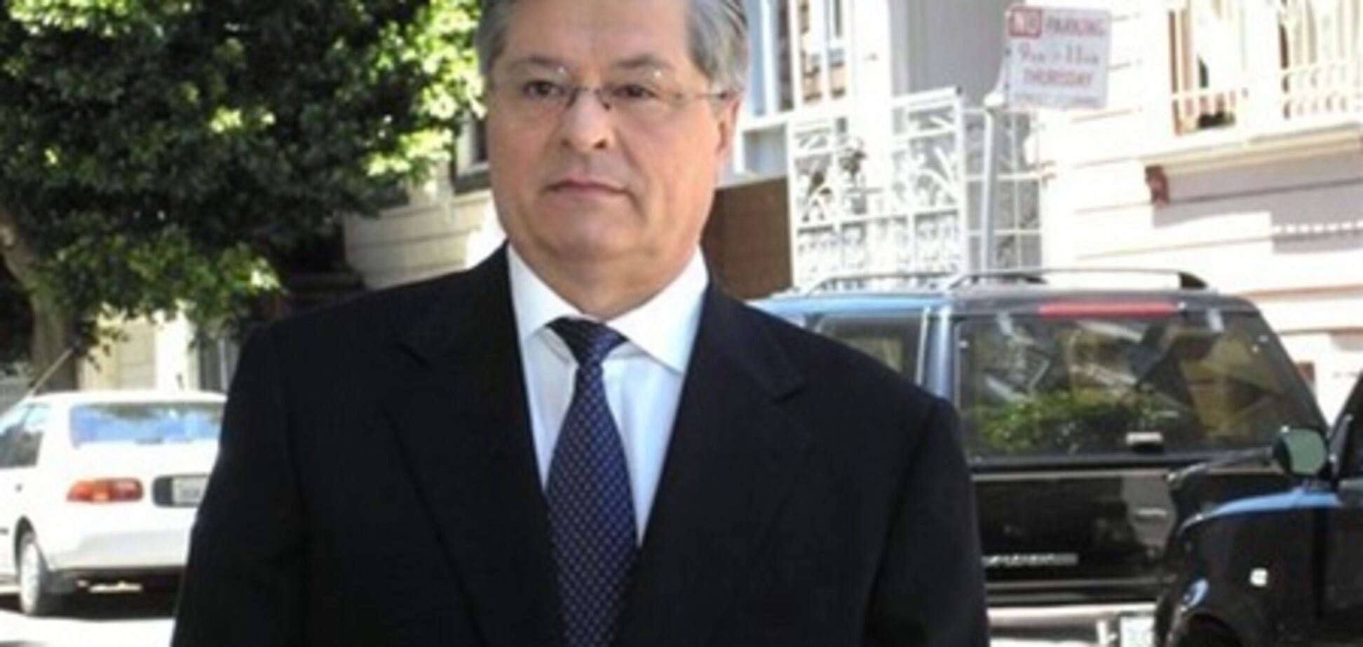 Лазаренко сидел в тюрьме с бассейном, Интернетом и пальмами