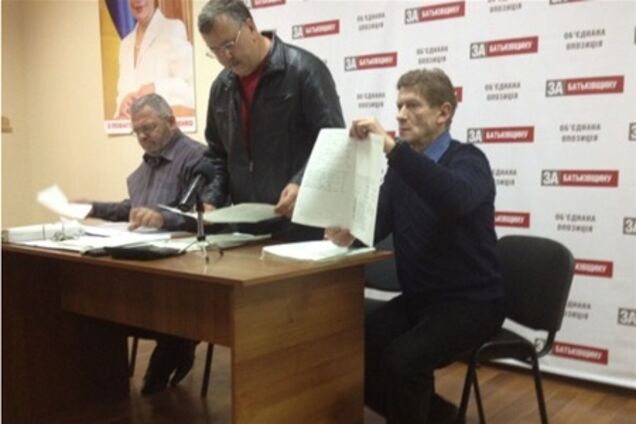 В Николаеве оппозиция пересчитала результаты с 132 ОИО