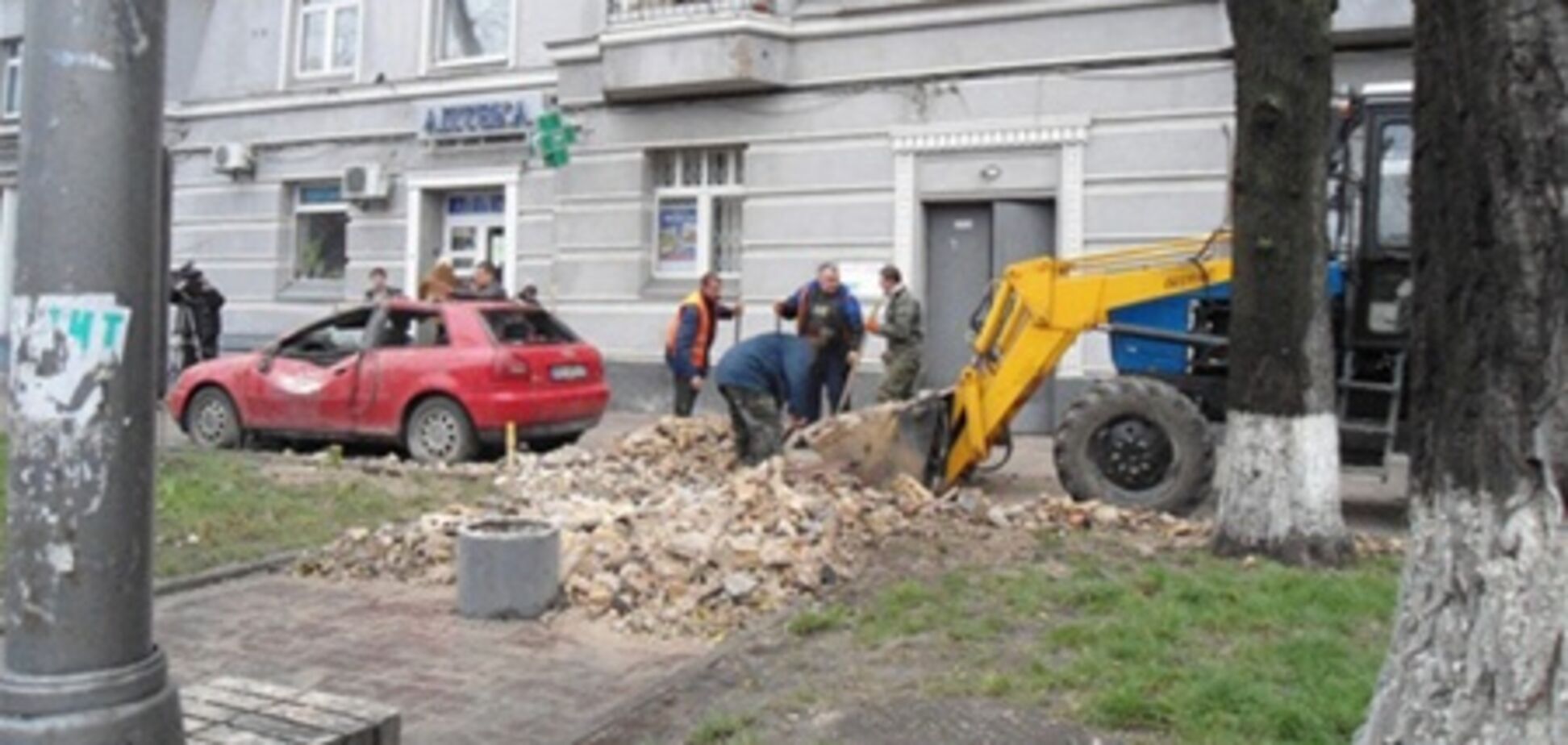 В Киеве в пострадавшем от пожара доме рухнул фронтон