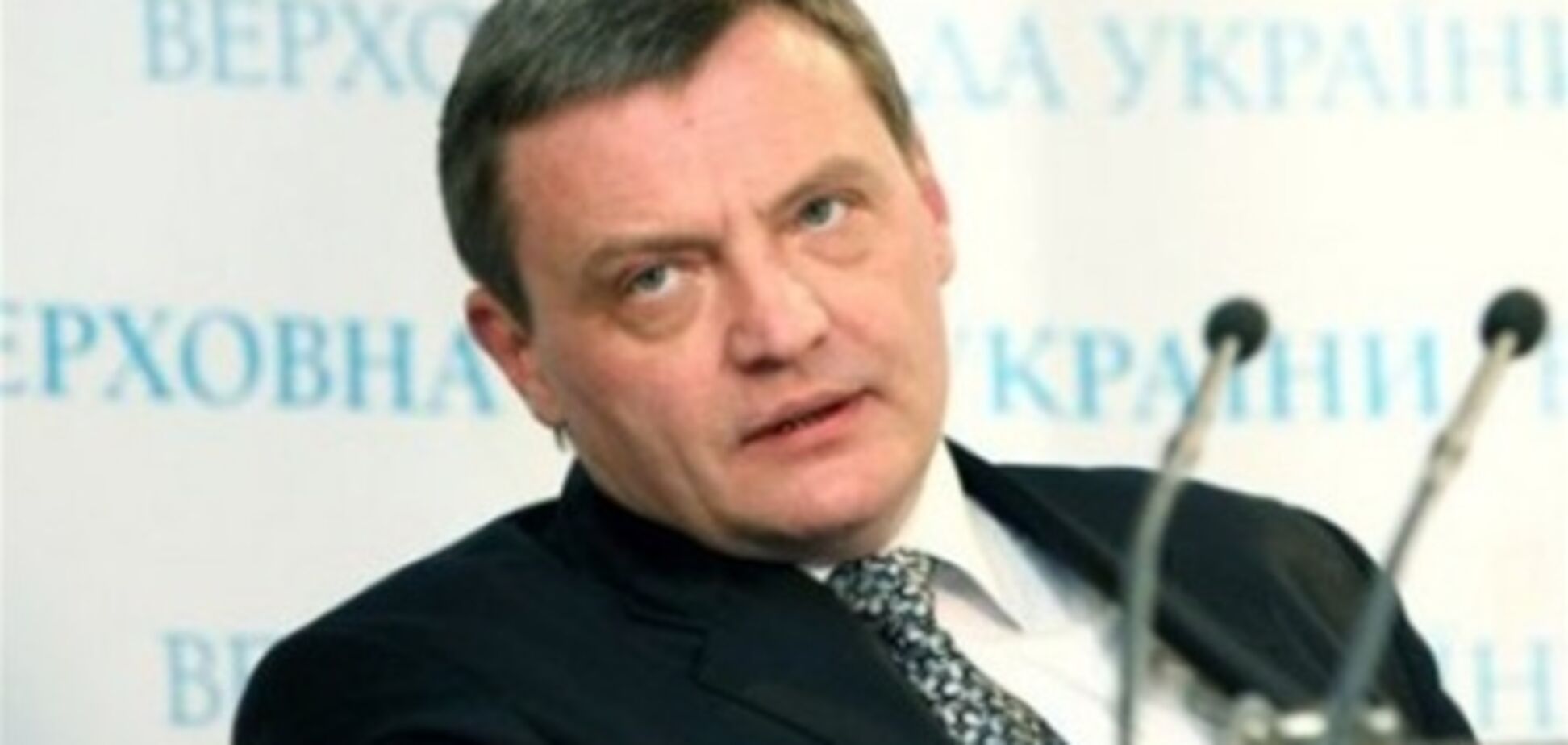 НС: власть сделает Тягнибока оппонентом Януковичу на выборах