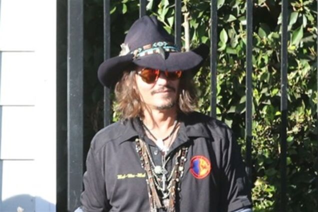 Джонни Депп нарядился на школьное мероприятие. Фото