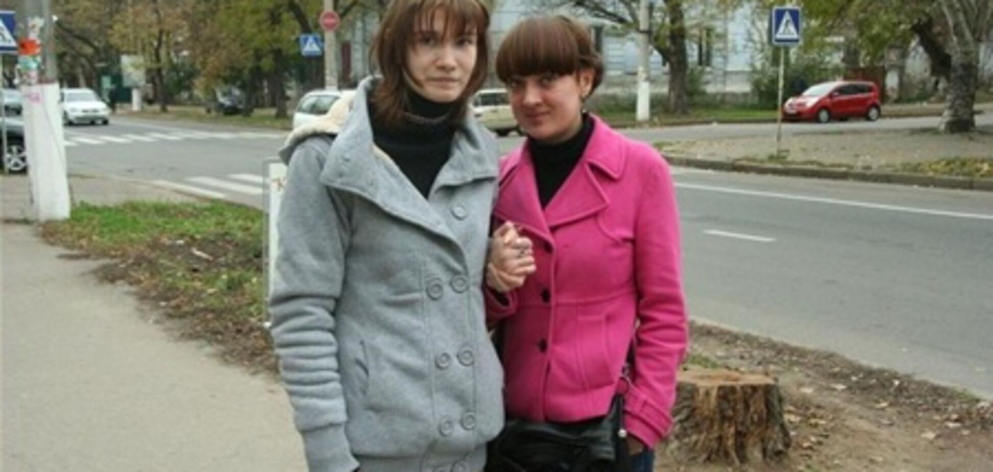 Саша Попова предпочла вместо суда пойти в кино. Фото. Видео