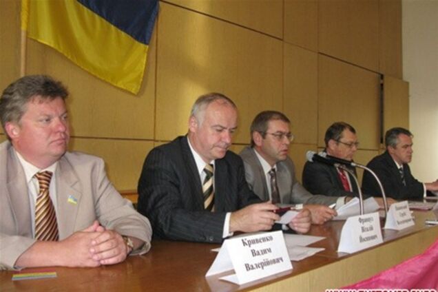 У житомирській 'Батьківщині' не знають, що спонукало колегу піти у священики