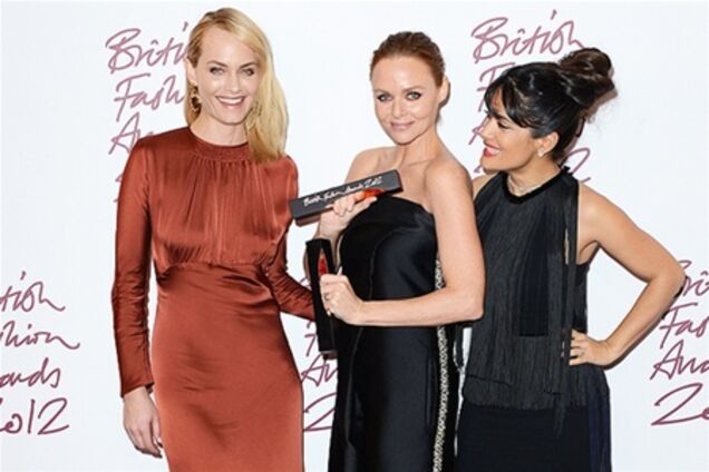 Звезды разобрали награды British Fashion Awards-2012. Фото