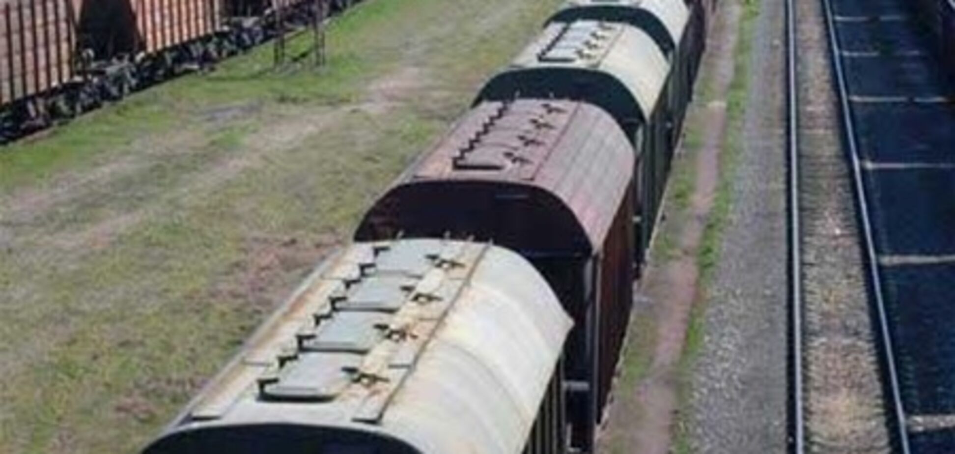 МНС: на Донеччині почали безконтрольно рухатися 33 піввагона