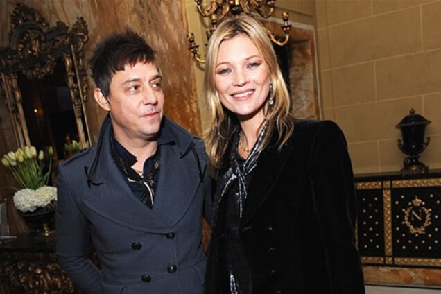 Звездные модницы собрались на вечере Miu Miu. Фото