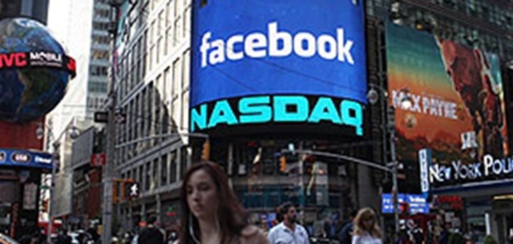 Директор Facebook продала акции соцсети