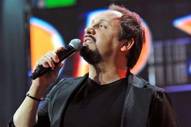 Дружина Михайлова всюди супроводжує чоловіка