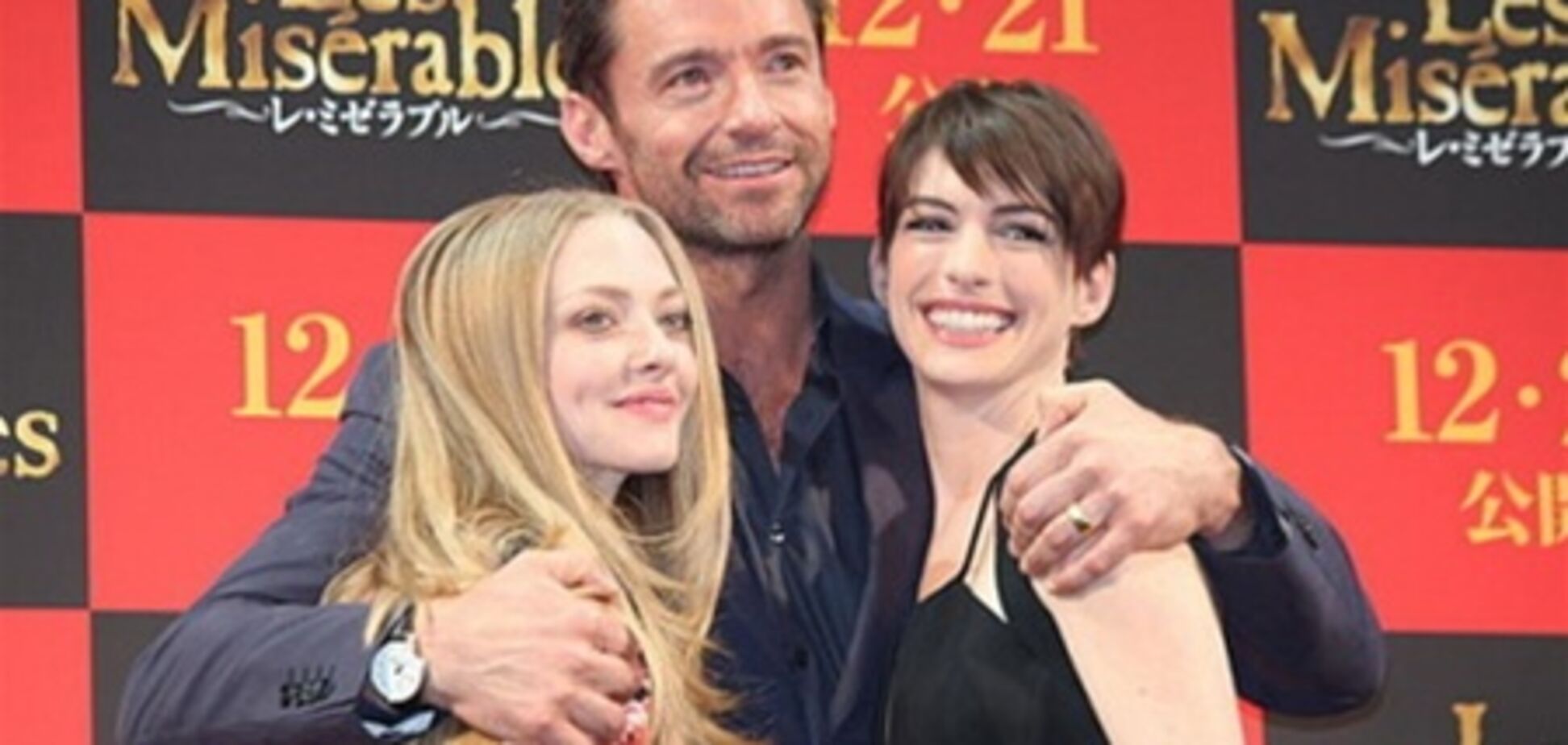 'Отверженные': трогательная Энн Хэтэуэй на красной дорожке