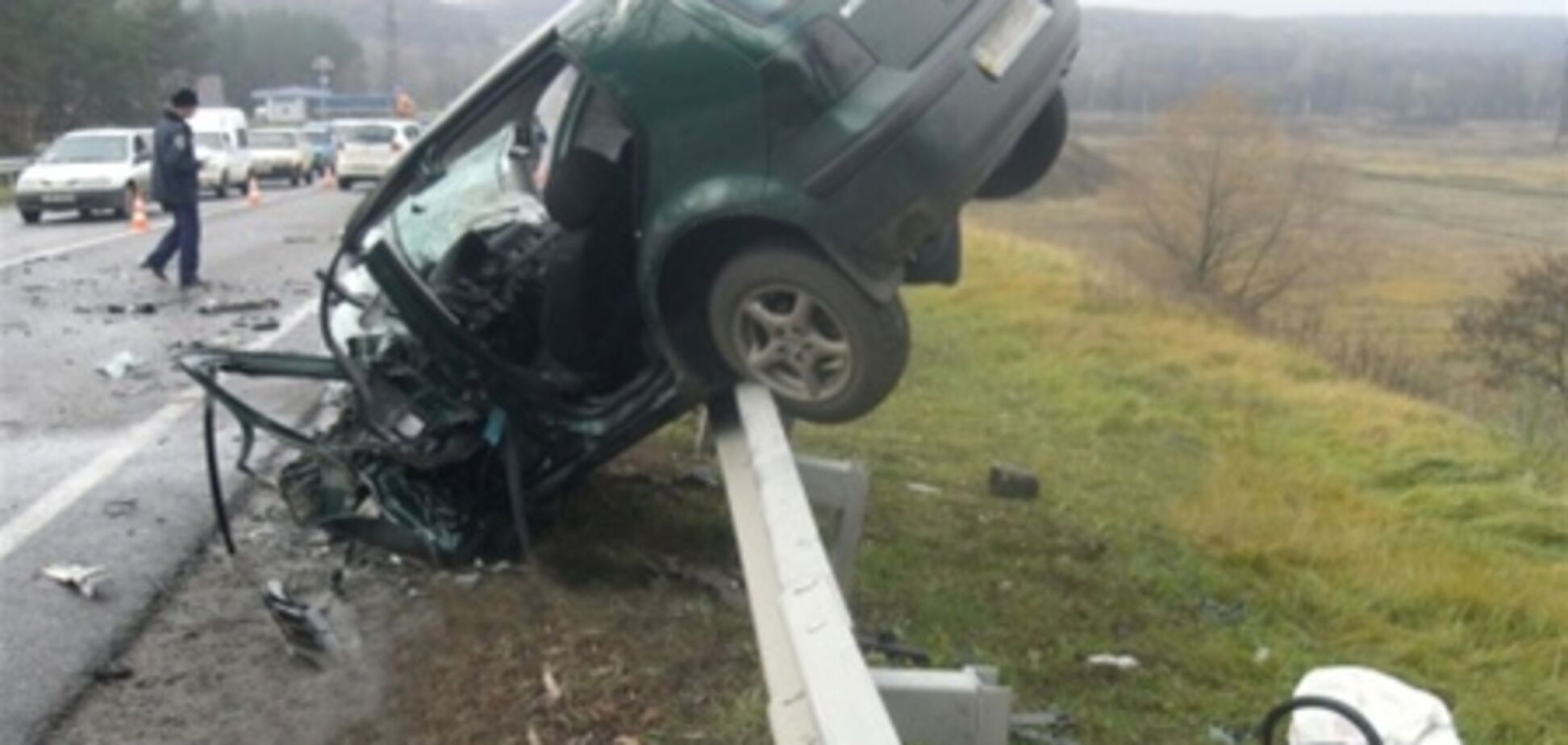 На Харківщині зіткнулися чотири авто: двоє загиблих, п'ятеро поранених