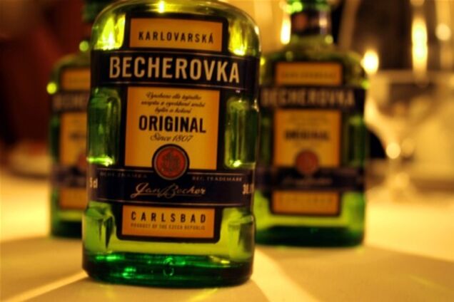 Жовта етикетка, зелена пляшка, унікальний напій