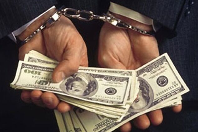 Киевские милиционеры попались на взятке в $50 тысяч