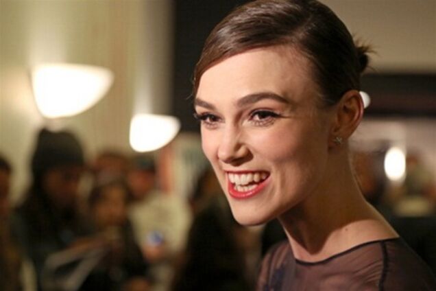 Очаровательная Кира Найтли в изящном черном кружеве