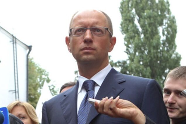 Яценюк инициирует досрочные выборы Президента и Рады