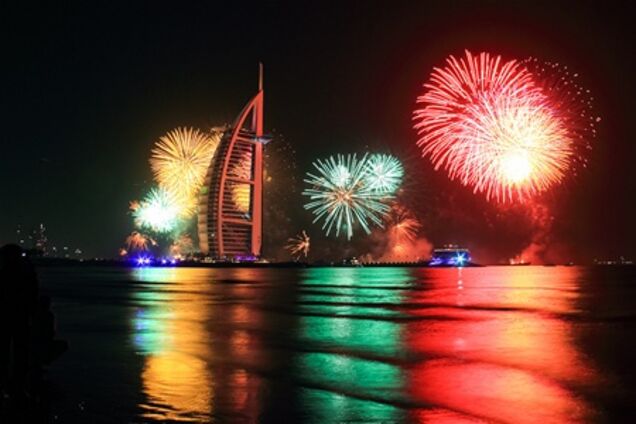 В Дубае для туристов устроят шоу фейерверков