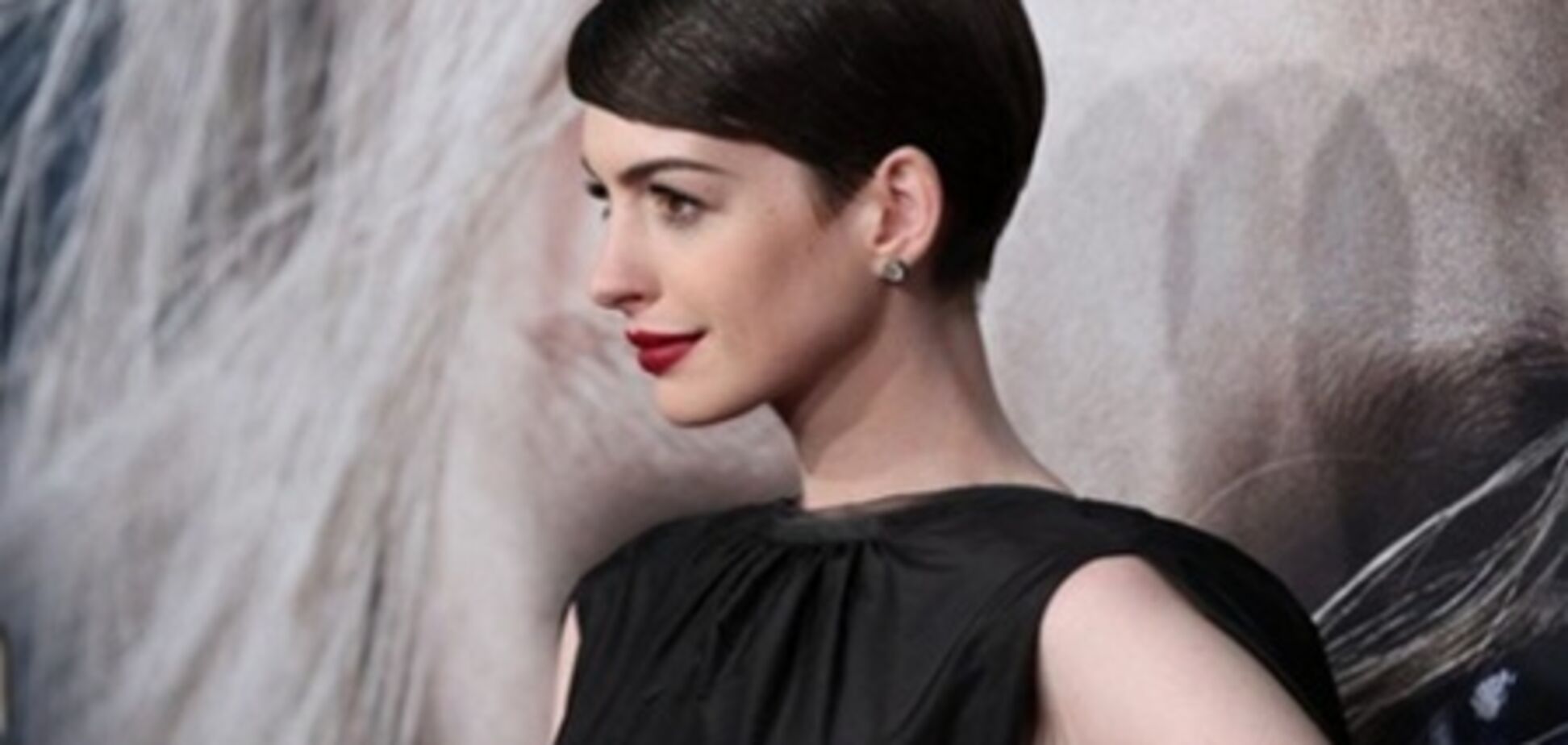 'Отверженные' в Нью-Йорке: Энн Хэтэуэй в стиле БДСМ