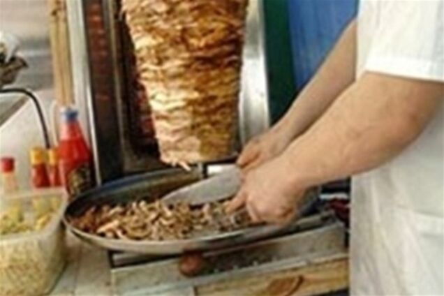 В Киеве продают шаурму из непонятного мяса