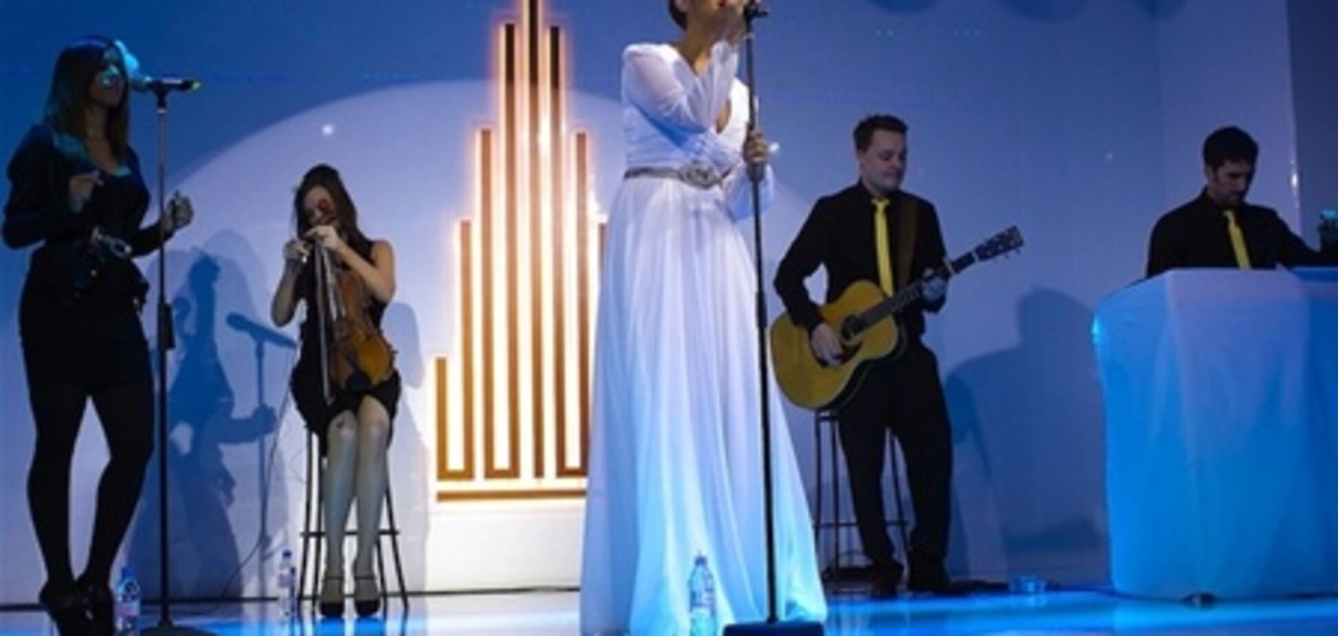 Звезды поздравили 'Украину' с 55-летием. Фото