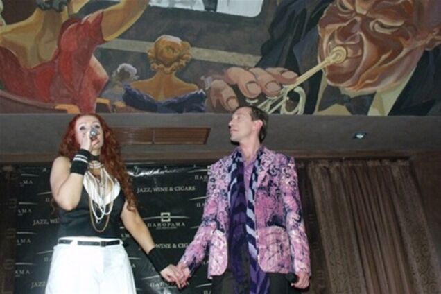 Соседов спел с Натаникой дуэтом