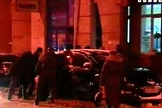 Толпа пассажиров наказала киевлянина за создание пробки