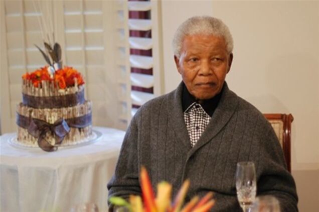 У ПАР успішно прооперували Нельсона Манделу