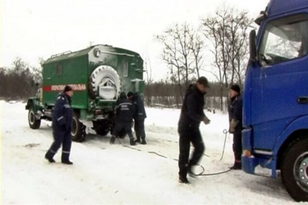 Ситуація на дорогах за 14 грудня: 102 ДТП, 10 загиблих