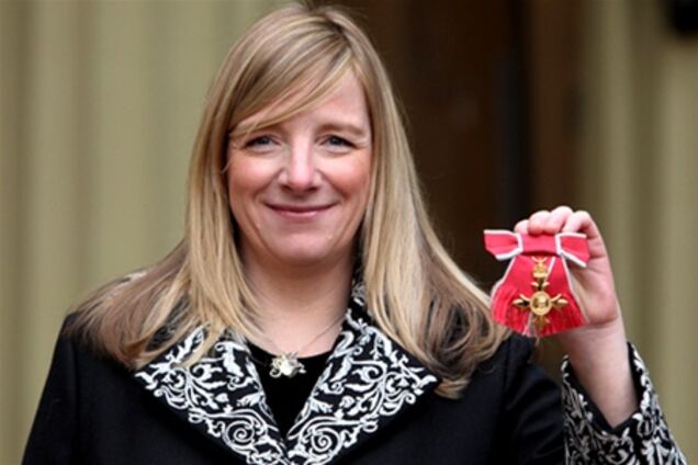 За весільну сукню для Кейт Міддлтон дизайнер отримала орден