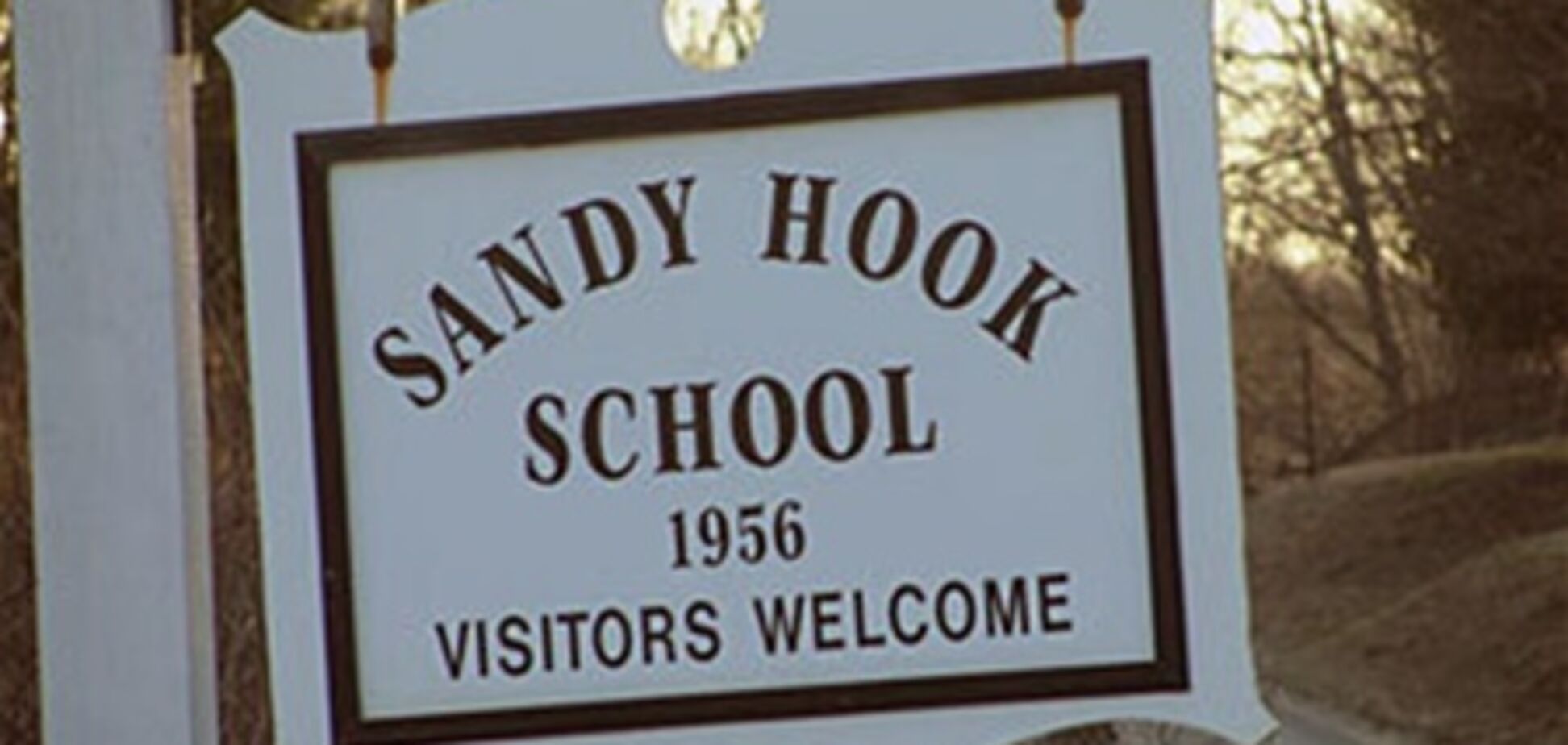 Сэнди Хук стал местом паломничества