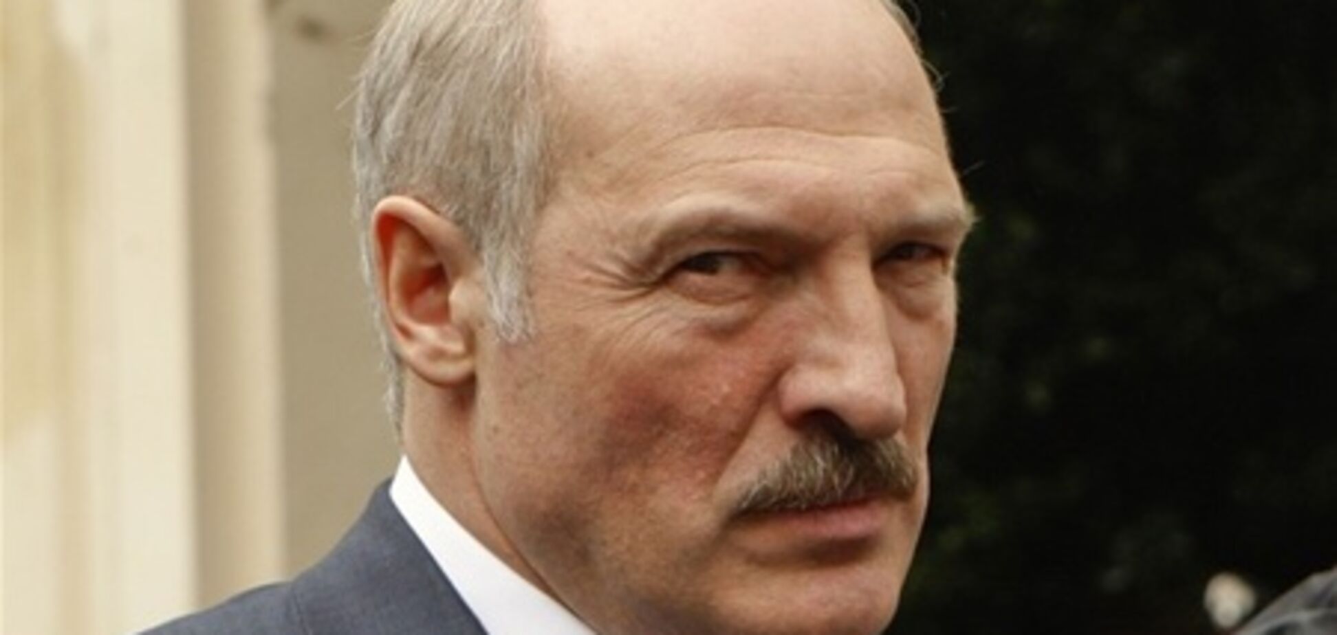 Лукашенко приказал работать в три-четыре смены