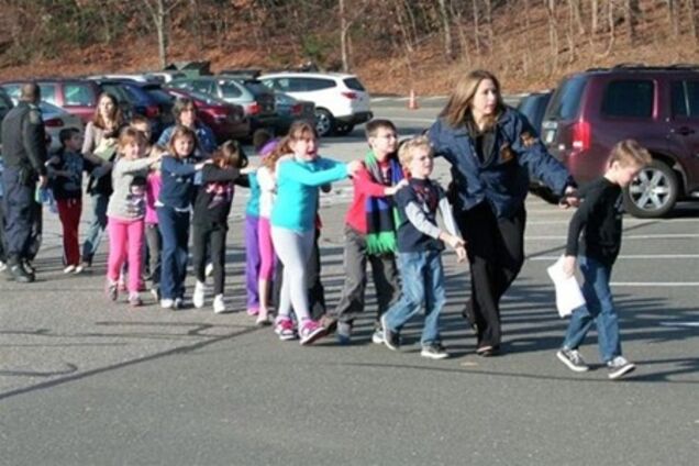 В американському місті закрили школи через озброєної людини