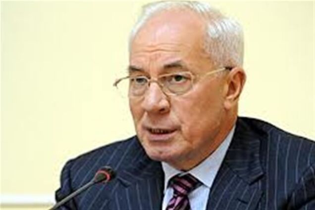 Азаров попросил чиновников поздравить детей с Днем Святого Николая