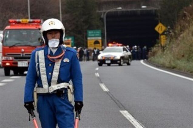 Обгорілі тіла знайшли в автотунель, що обвалився під Токіо