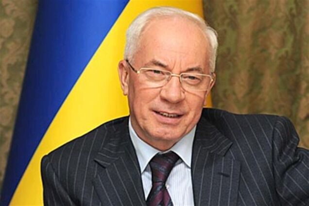 Путін нагородив Азарова орденом Пошани