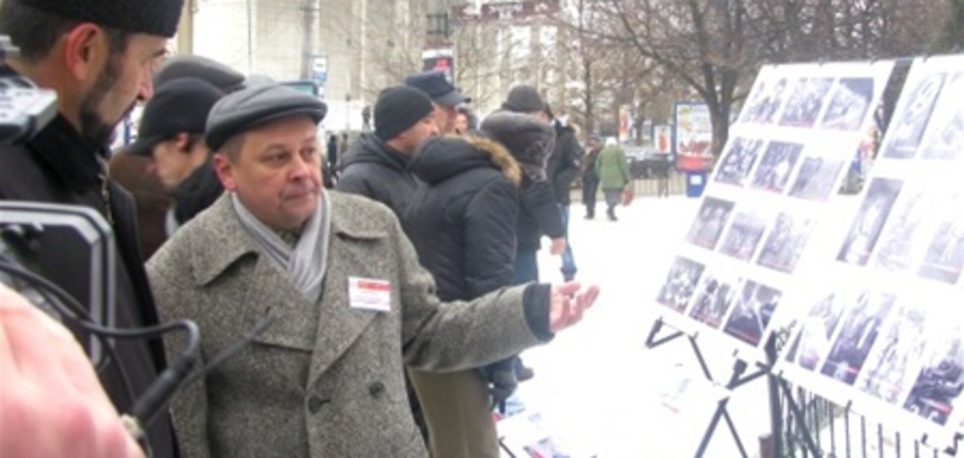В Крыму разгромили выставку о 'фашисте Сталине'. Фото