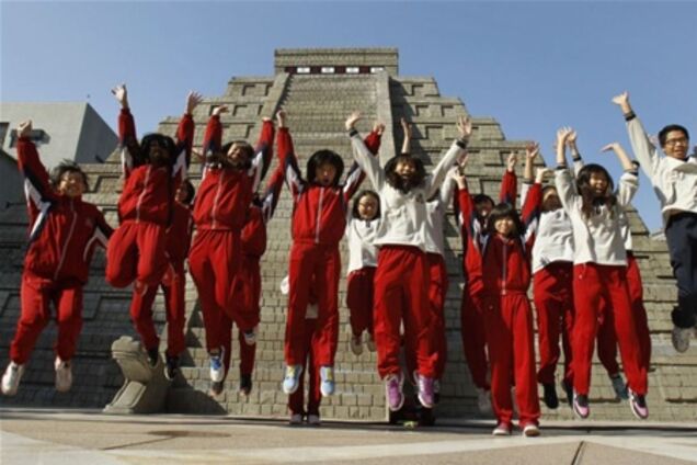 Мир празднует: мы пережили конец света. Видео