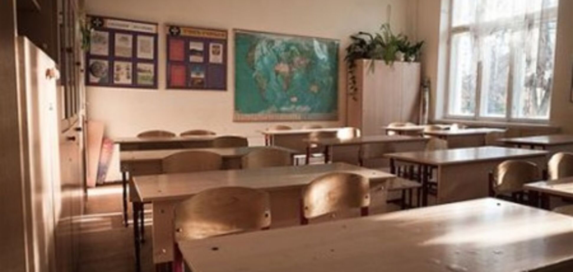 В Харькове завуч школы сломала ученице руку