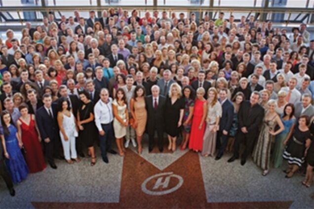 Милиция занялась потасовкой белорусских журналистов с охраной ТЦ 'Украина'. Видео