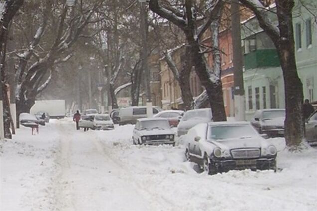 В пяти областях Украины продолжается расчистка дорог от снега – МЧС