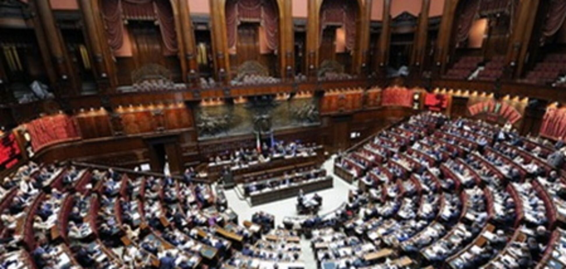 Президент Італії розпустив парламент